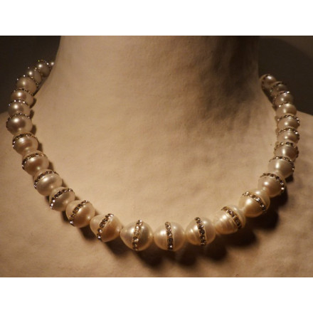 collier en perles d'eau douce nacré