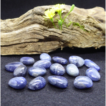 Blue Saphir Pebble, blue gemstone from Sri Lanka