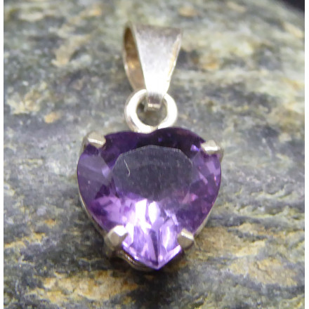 Pendentif Argent en Amethyste facettée en coeur