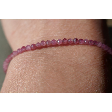 Bracelet fin en Tourmaline Rubelite facettées