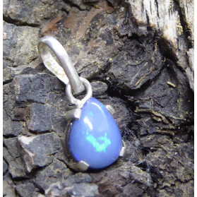 Pendentif en Opale Bleue