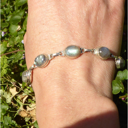 Oval Labradorite Cabochons Bracelet