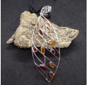 Pendentif Ambre et Argent en forme de feuille